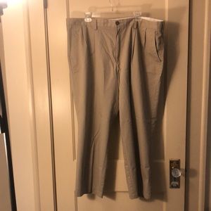 Men’s 42x30 Docker pants